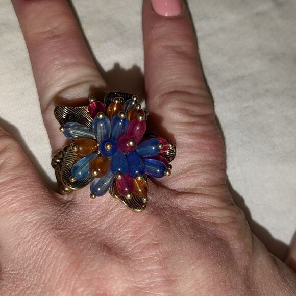 Beaded stretchy flower ring, NWOT - Picture 2 of 8